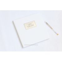 Красива книга побажань із золотим шильдої