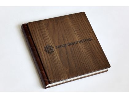 Книга побажань із дерева VIP